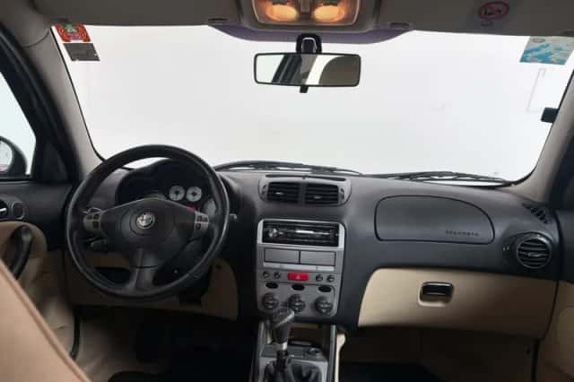 Alfa Romeo 147 (2005) thumbnail 3