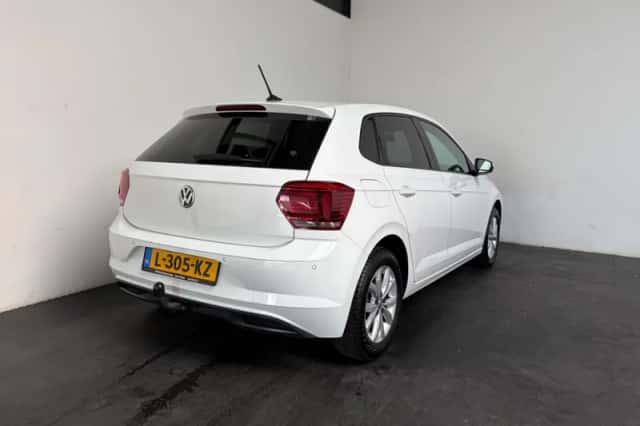 Volkswagen Polo (2019) thumbnail 2