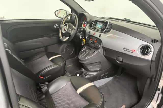 Fiat 500 (2016) thumbnail 3