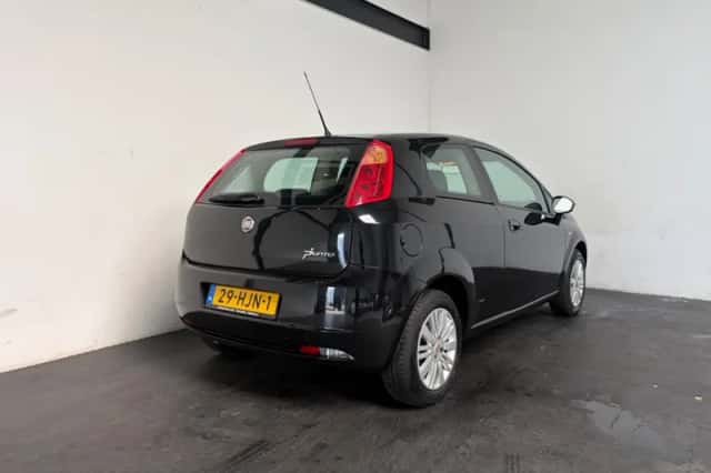 Fiat Grande Punto (2008) thumbnail 2
