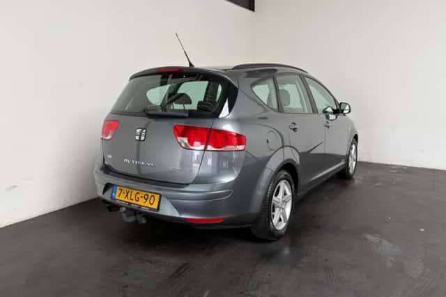 SEAT Altea XL (2013) thumbnail 2