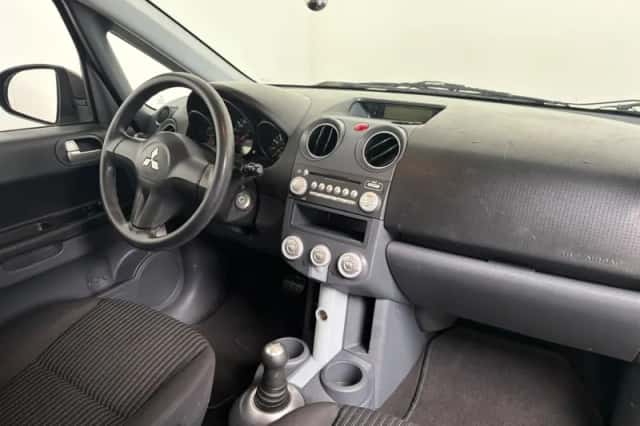 Mitsubishi Colt (2007) thumbnail 4