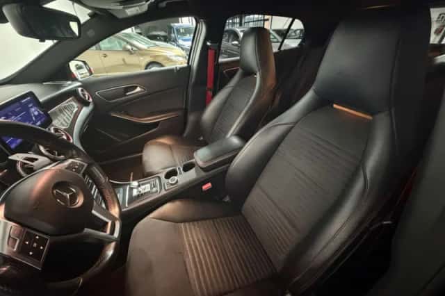 Mercedes-Benz GLA-Klasse (2014) thumbnail 4