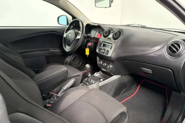 Alfa Romeo MiTo (2010) thumbnail 4