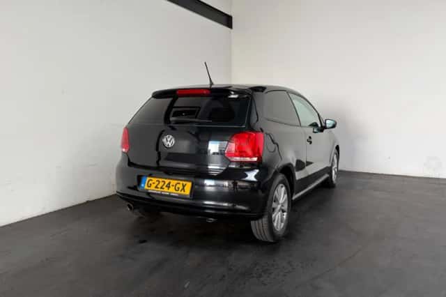 Volkswagen Polo (2012) thumbnail 2