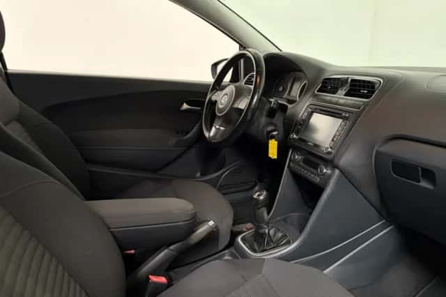 Volkswagen Polo (2012) thumbnail 3