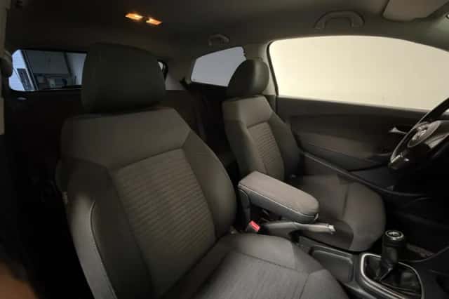 Volkswagen Polo (2012) thumbnail 4