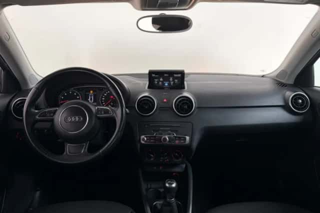 Audi A1 (2017) thumbnail 3