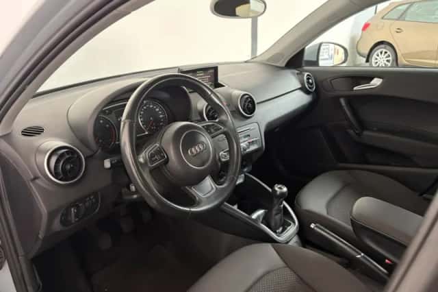 Audi A1 (2017) thumbnail 6