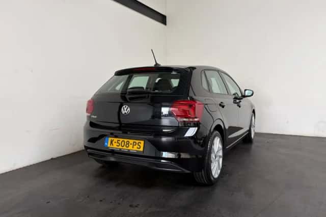 Volkswagen Polo (2021) thumbnail 2