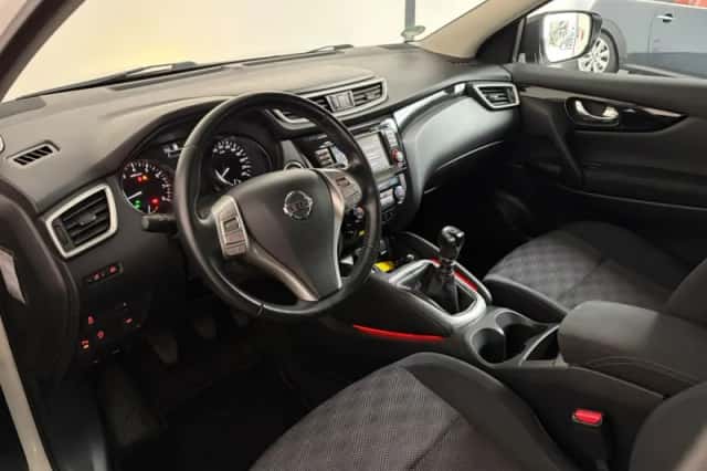 Nissan Qashqai (2015) thumbnail 6