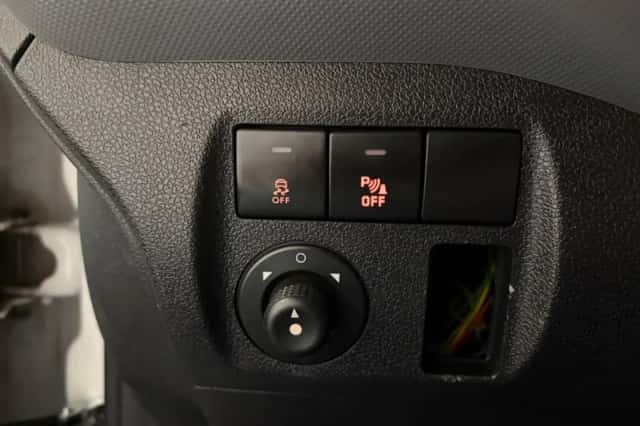 Peugeot Partner (2017) thumbnail 5