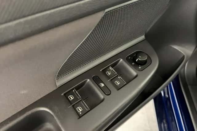 Volkswagen Golf (2006) thumbnail 6
