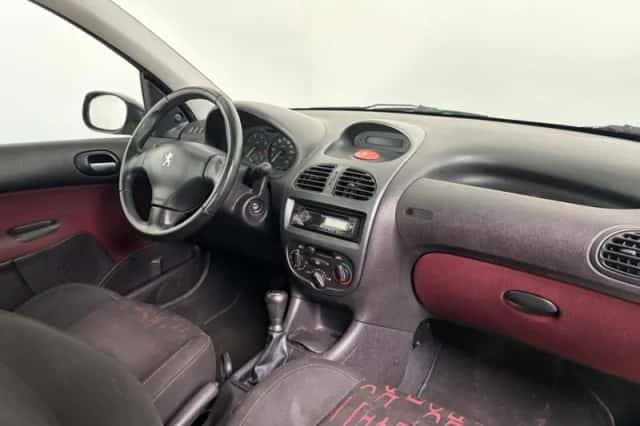 Peugeot 206 (2002) thumbnail 4