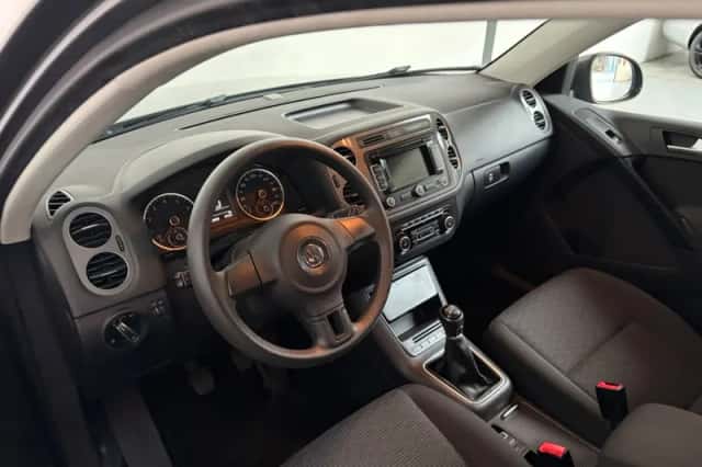 Volkswagen Tiguan (2014) thumbnail 6