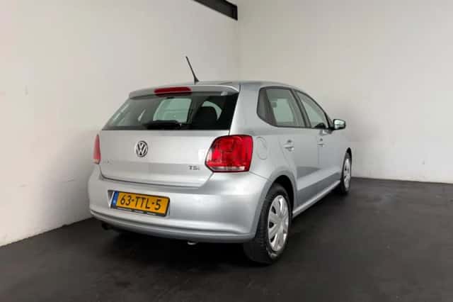 Volkswagen Polo (2012) thumbnail 2