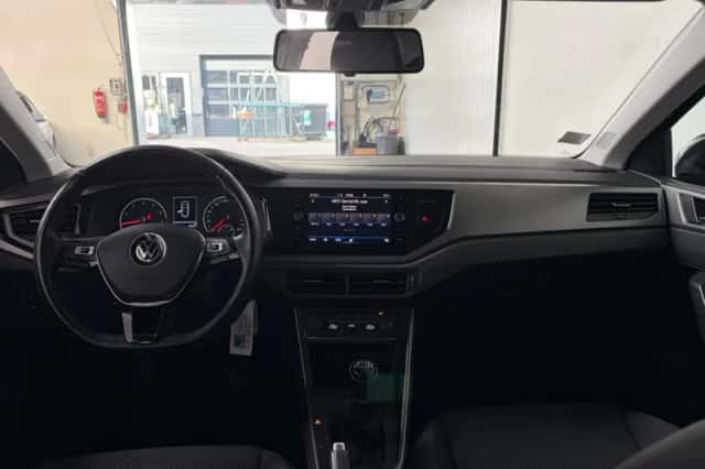 Volkswagen Polo (2021) thumbnail 3