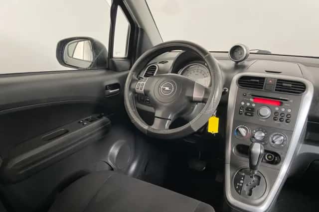 Opel Agila (2009) thumbnail 5