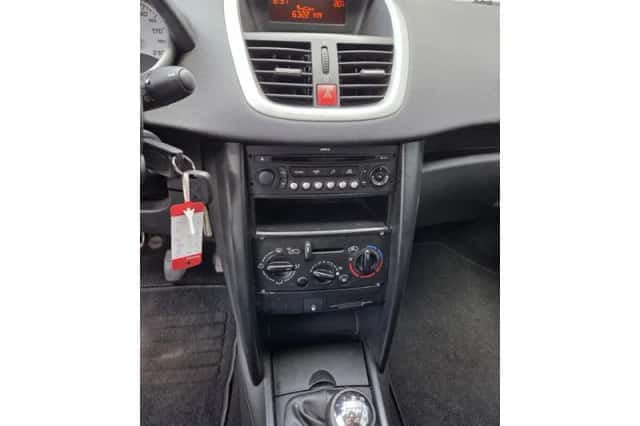 Peugeot 207 (2009) thumbnail 6
