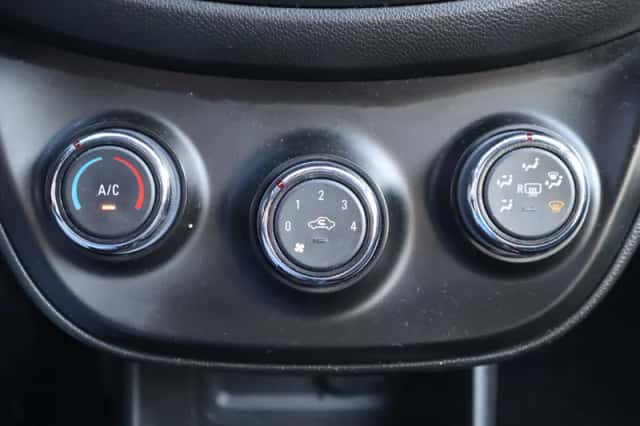 Opel Karl (2016) thumbnail 4