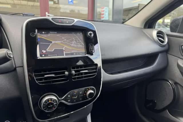 Renault Clio (2016) thumbnail 4