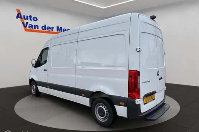 Mercedes-Benz Sprinter (2022) thumbnail 2
