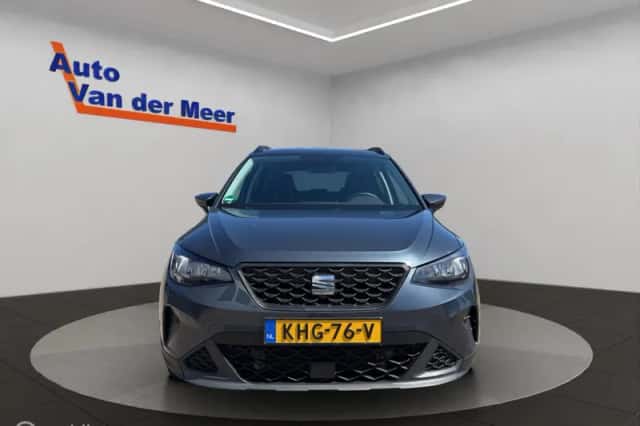 SEAT Arona (2023) thumbnail 3