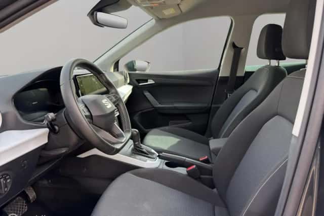 SEAT Arona (2023) thumbnail 4