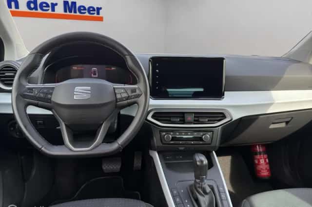 SEAT Arona (2023) thumbnail 5