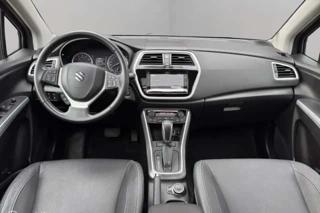 Suzuki S-Cross (2021) thumbnail 5