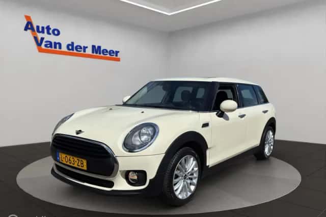 MINI Clubman (2018) thumbnail 2