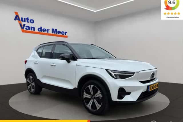 Volvo XC40 (2023) thumbnail 1
