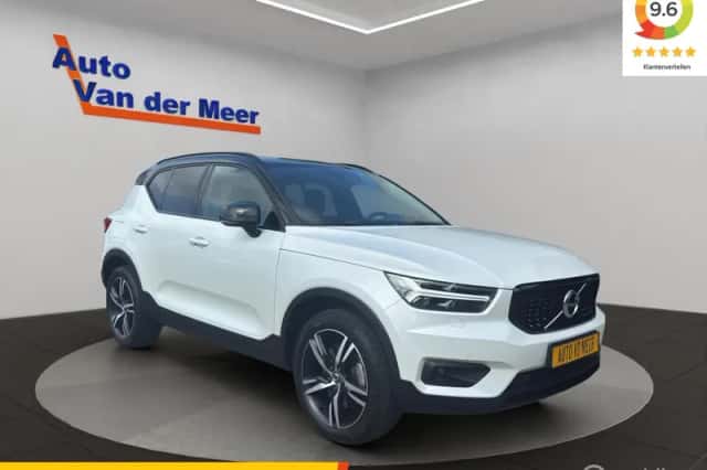 Volvo XC40 (2021) thumbnail 1