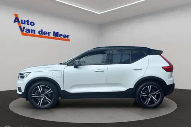 Volvo XC40 (2021) thumbnail 6