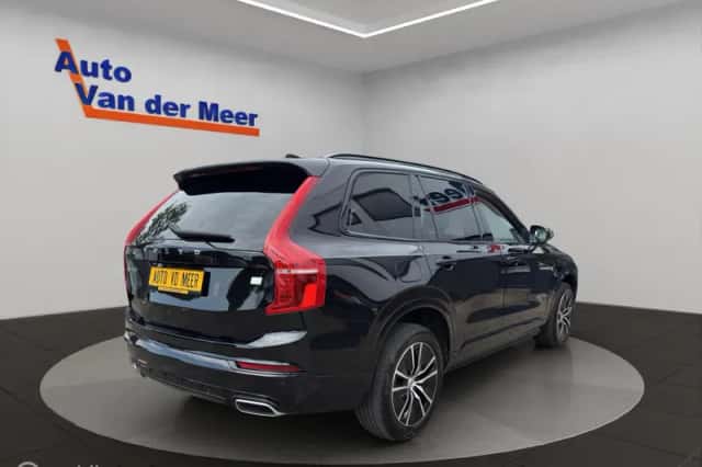 Volvo XC90 (2021) thumbnail 3