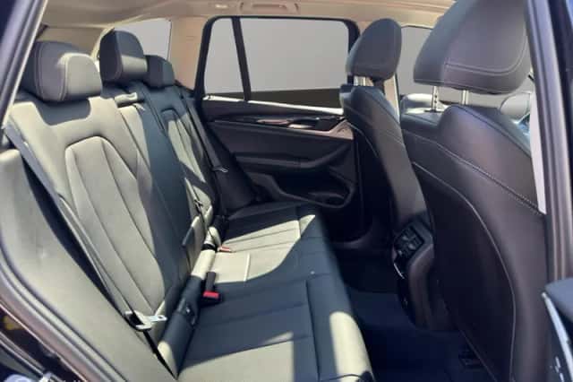 BMW X3 (2023) thumbnail 6