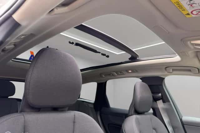 Volvo XC60 (2021) thumbnail 6