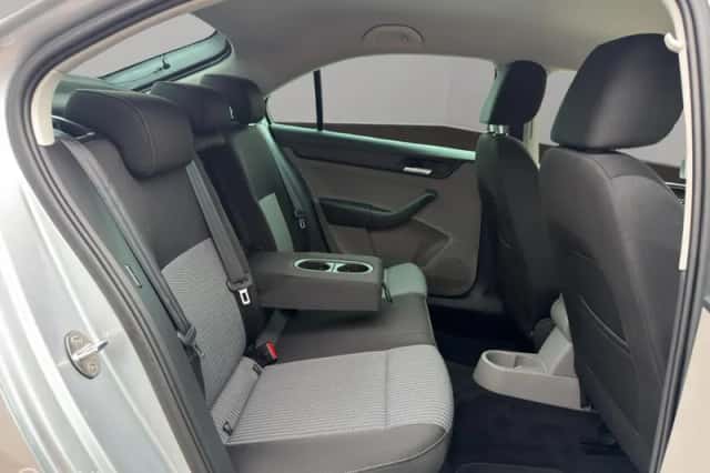 SEAT Toledo (2014) thumbnail 6