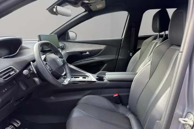 Peugeot 5008 (2023) thumbnail 4