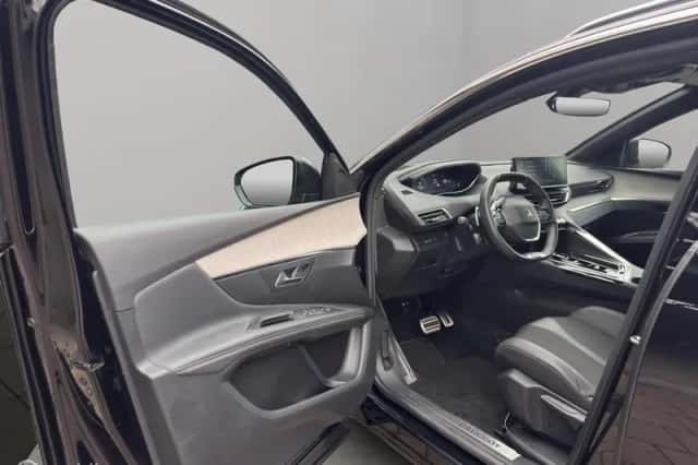 Peugeot 3008 (2023) thumbnail 4