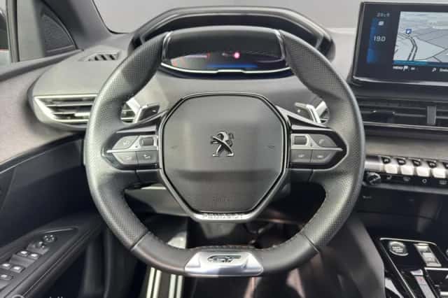 Peugeot 3008 (2023) thumbnail 5