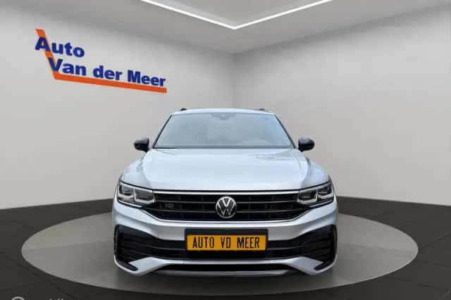 Volkswagen Tiguan (2022) thumbnail 3