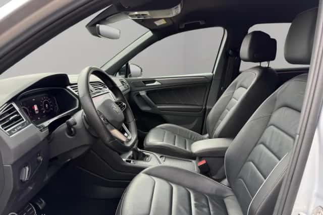 Volkswagen Tiguan (2022) thumbnail 4