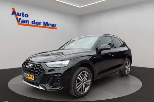 Audi Q5 (2022) thumbnail 2