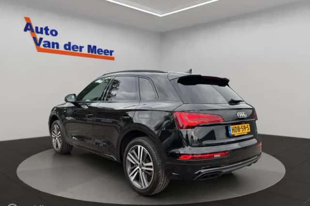 Audi Q5 (2022) thumbnail 3