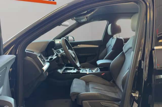 Audi Q5 (2022) thumbnail 4