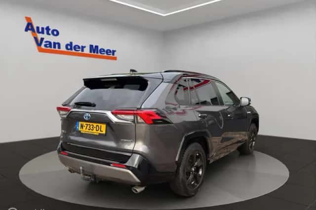 Toyota RAV4 (2019) thumbnail 3