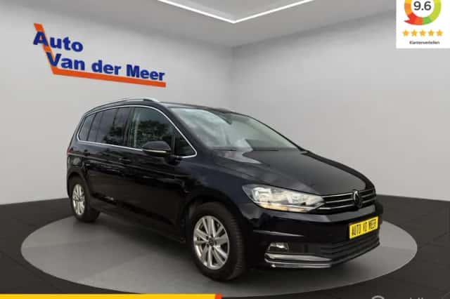 Volkswagen Touran (2023) thumbnail 1