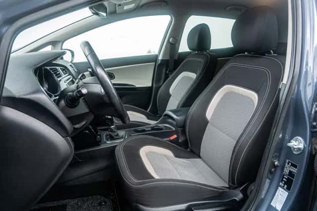 Kia Ceed (2015) thumbnail 6