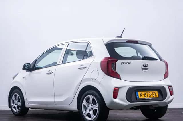 Kia Picanto (2021) thumbnail 5